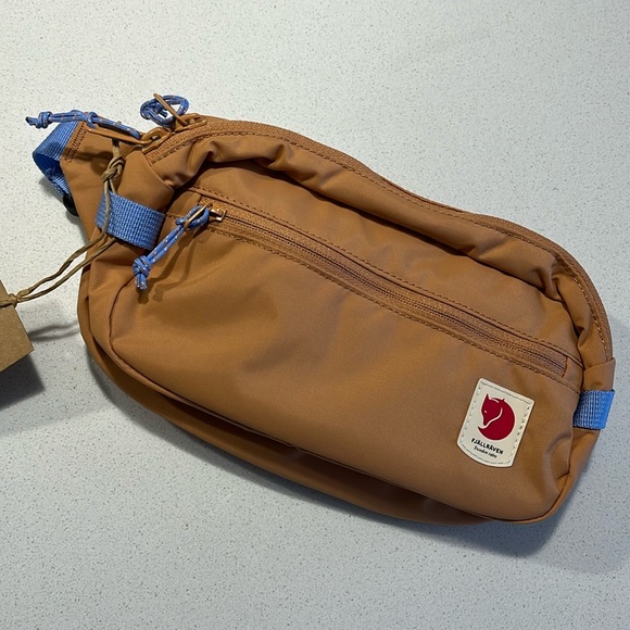 Fjallraven Handbags - BNWT Fjallraven high coast hip pack